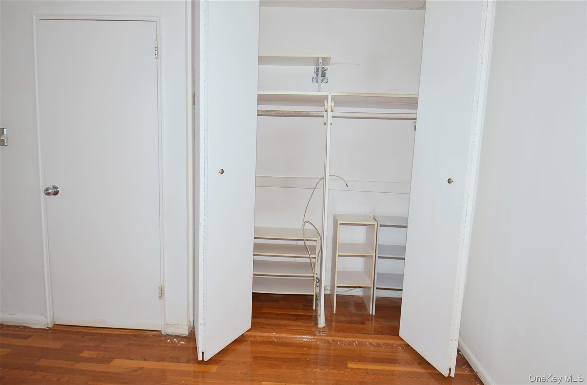 211-10 18 Avenue, Unit 4J photo 20