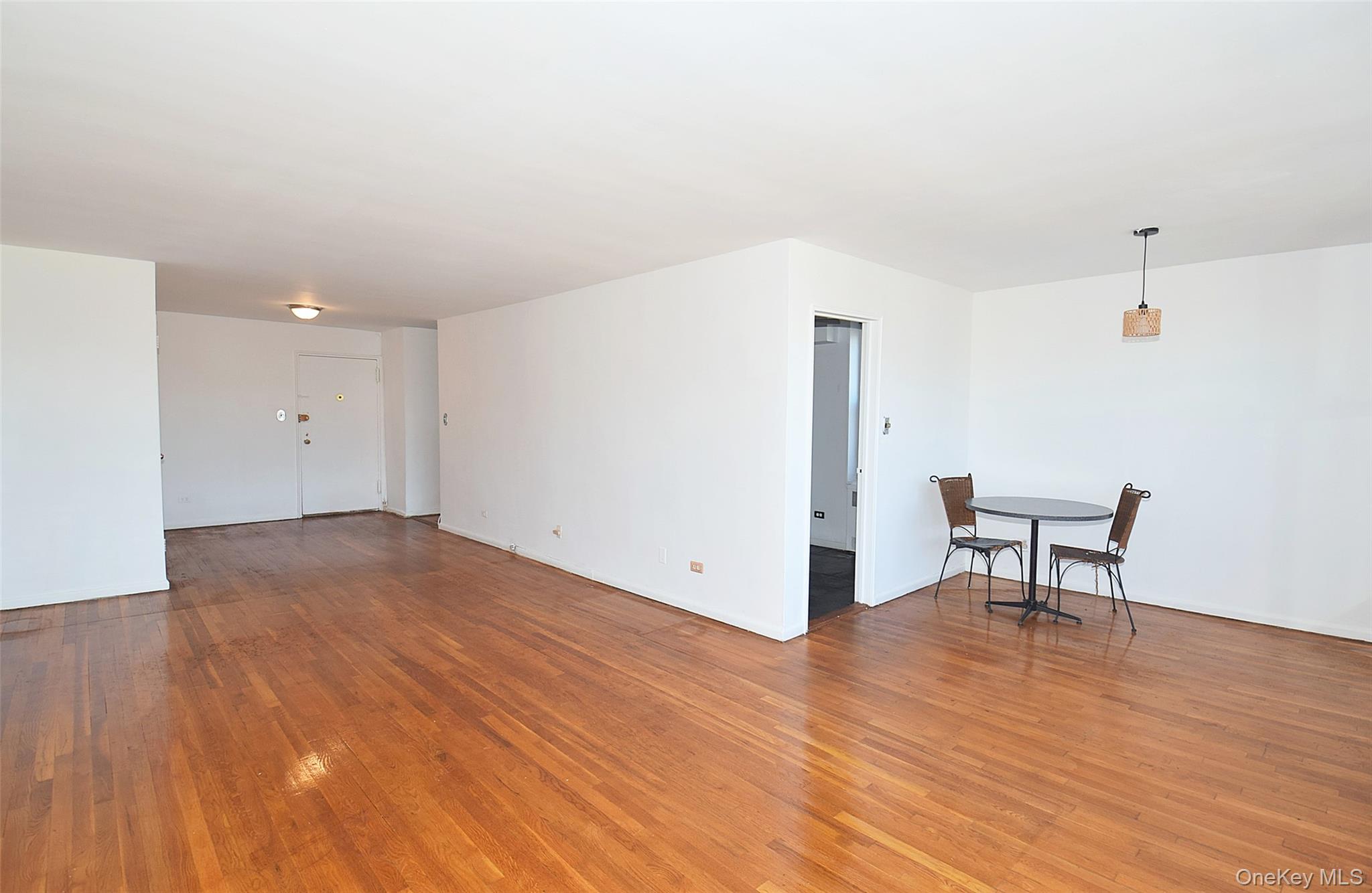 211-10 18 Avenue, Unit 4J photo 10