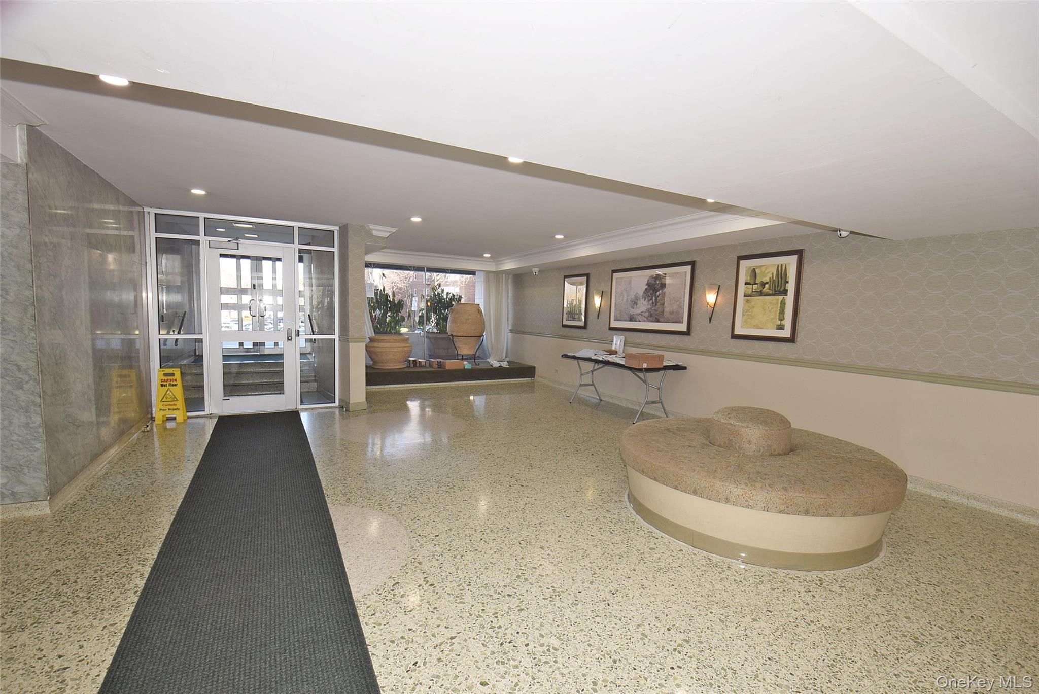 211-10 18 Avenue, Unit 4J photo 4