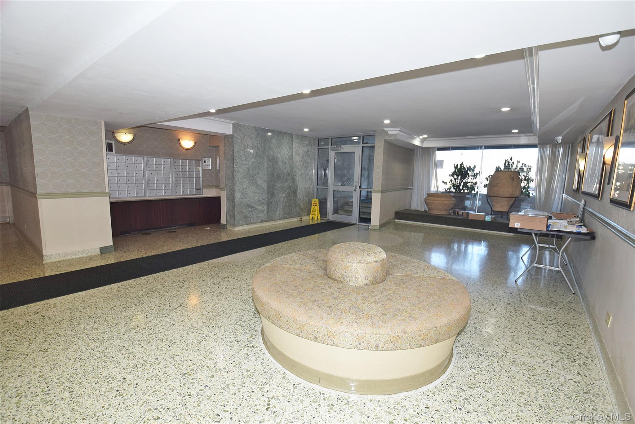 211-10 18 Avenue, Unit 4J photo 5