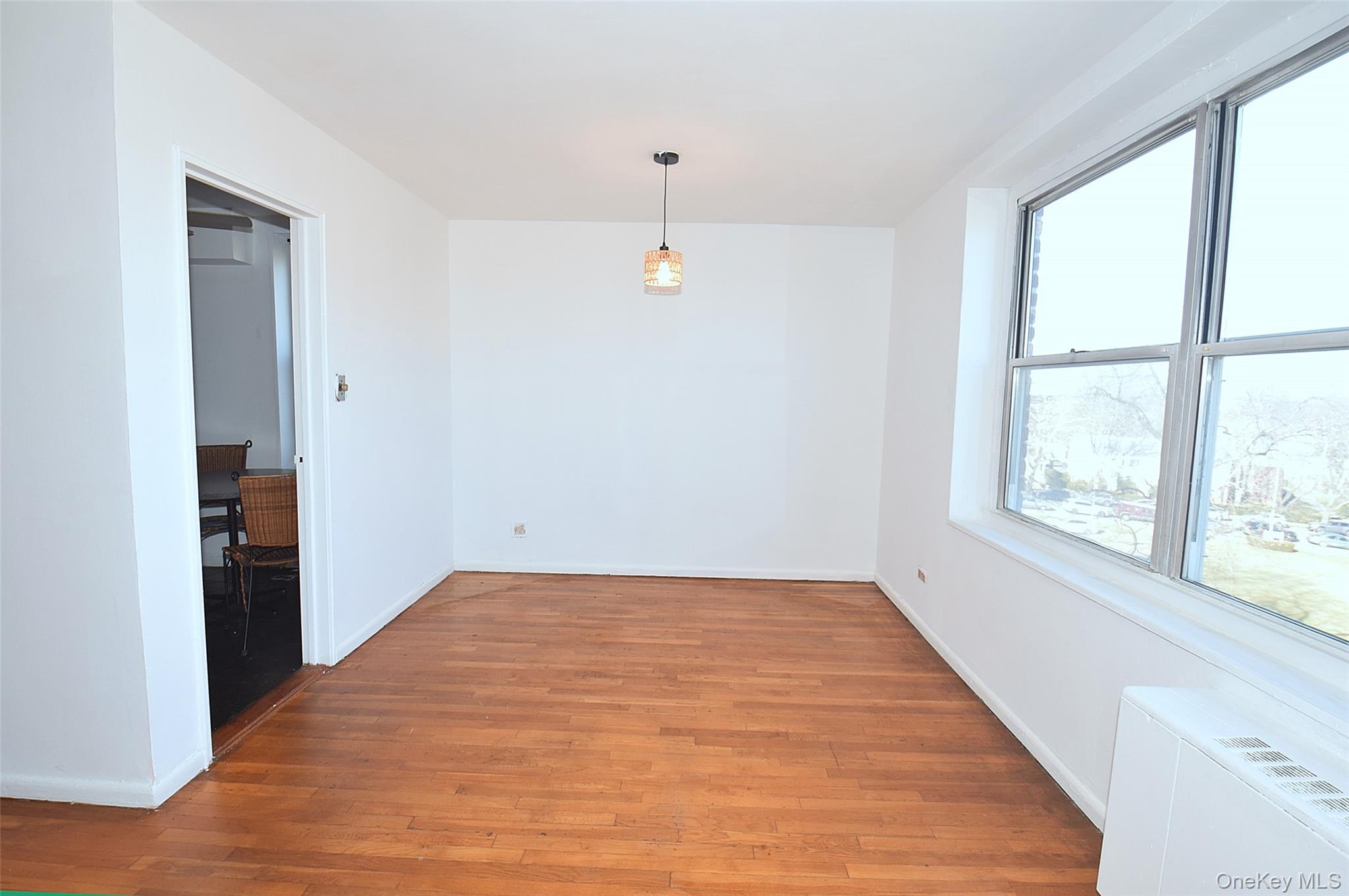 211-10 18 Avenue, Unit 4J photo 11