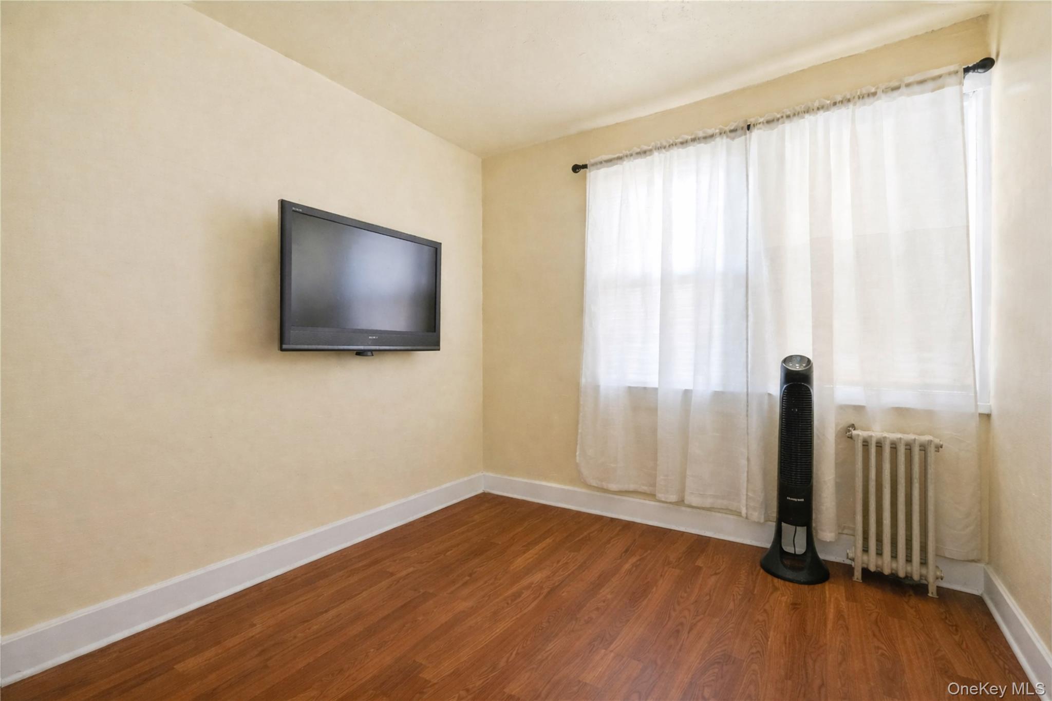 8060 162nd Street – For Sale photo 17