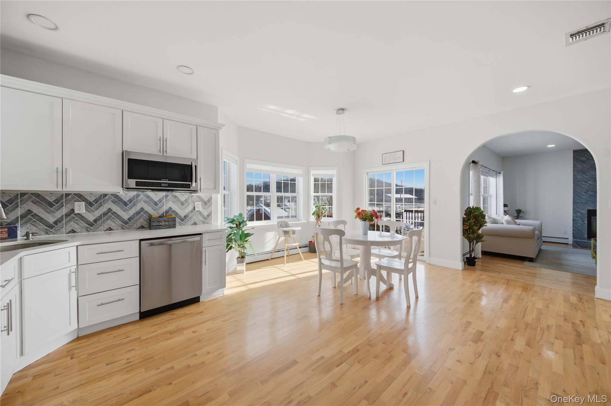 4 Picnic Woods Road – For Sale photo 2