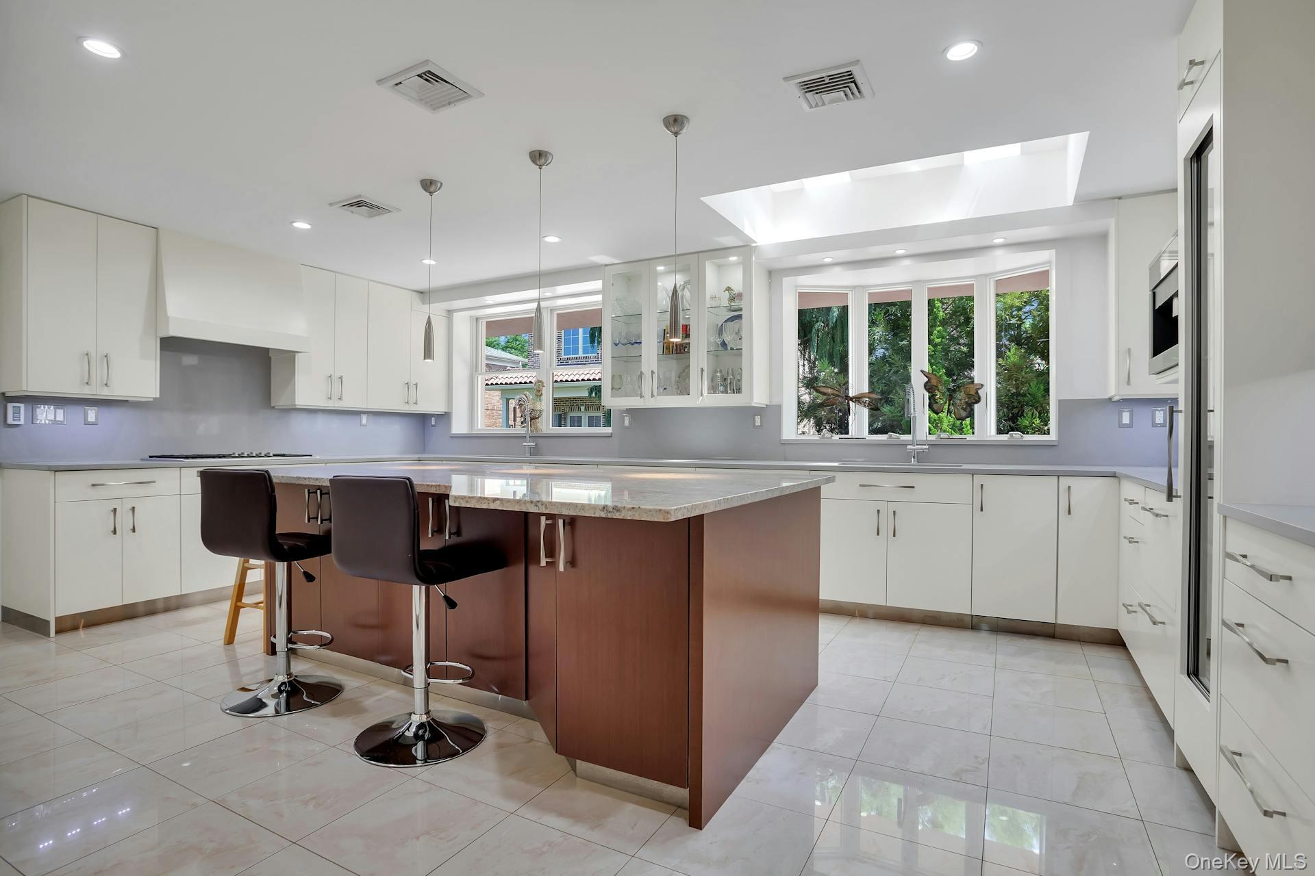 5 Boulevard – For Sale photo 7