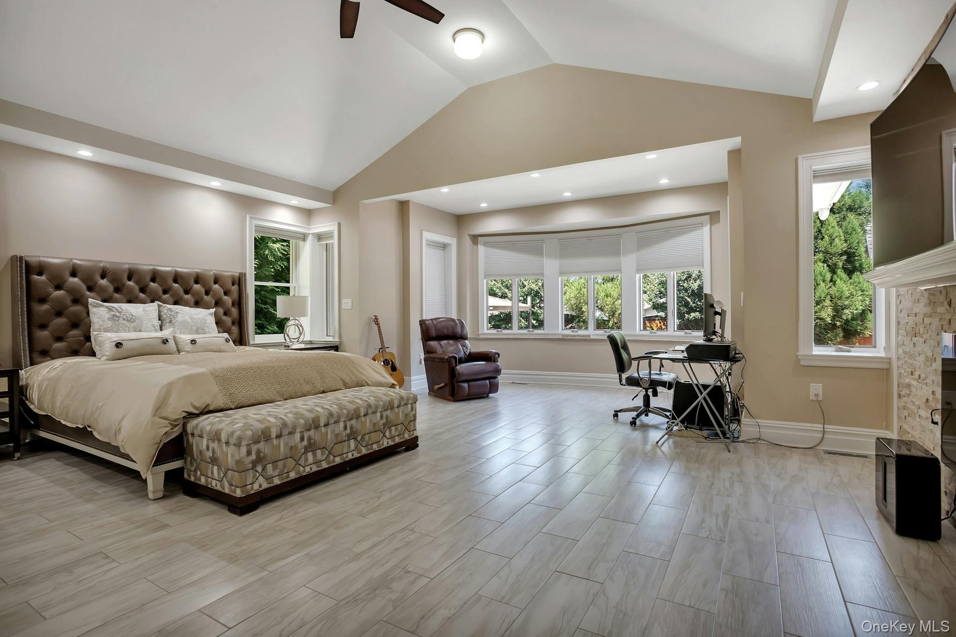 5 Boulevard – For Sale photo 13