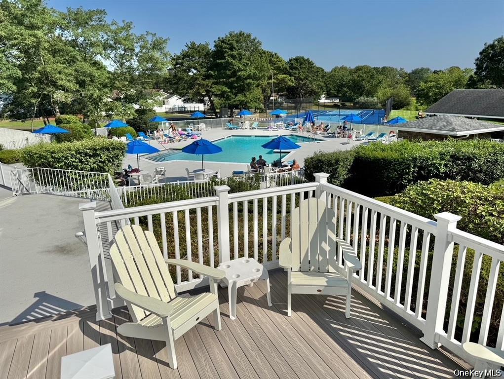 21 Village Circle E – For Sale photo 20