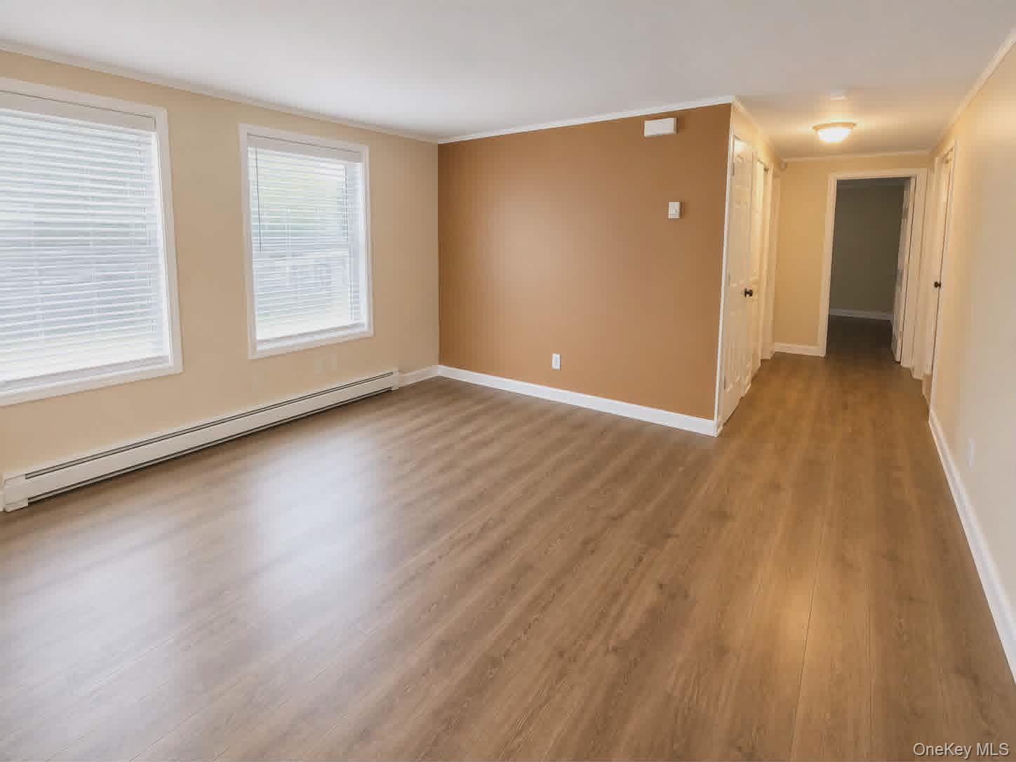 21 Village Circle E – For Sale photo 5