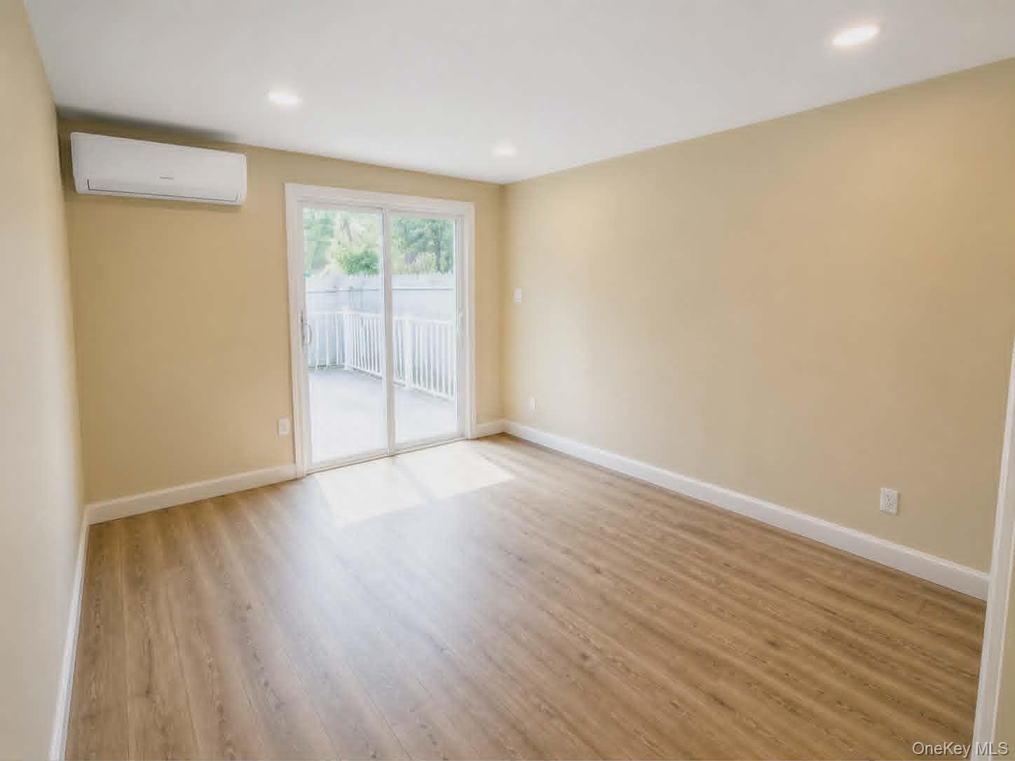 21 Village Circle E – For Sale photo 8