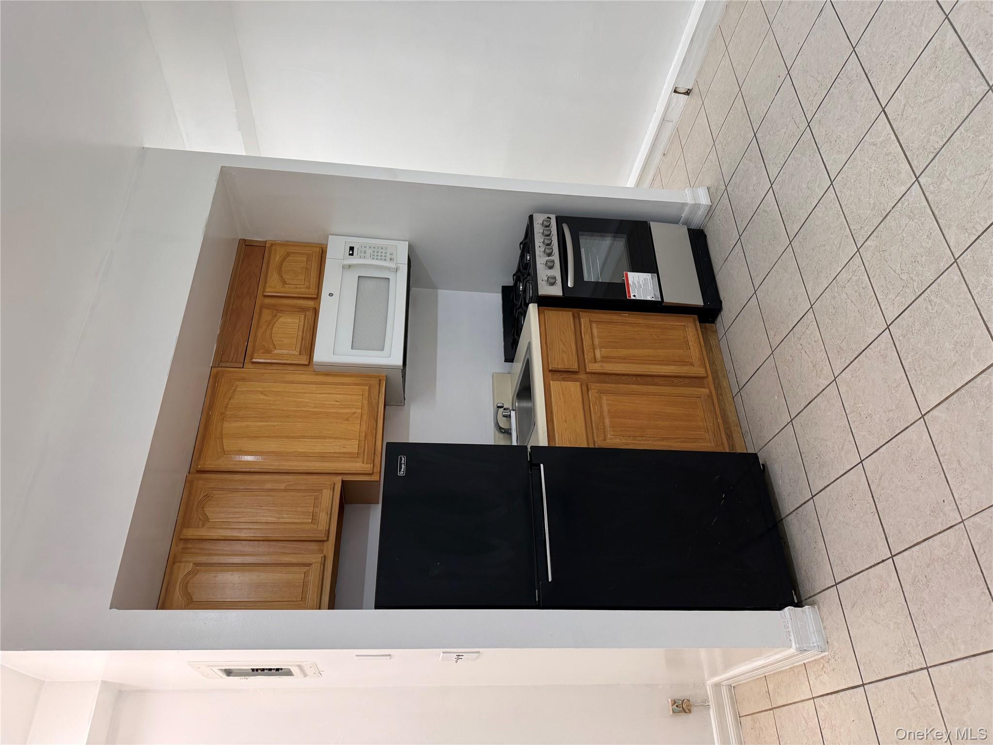 87-14 57th Road, Unit Prof C photo 2