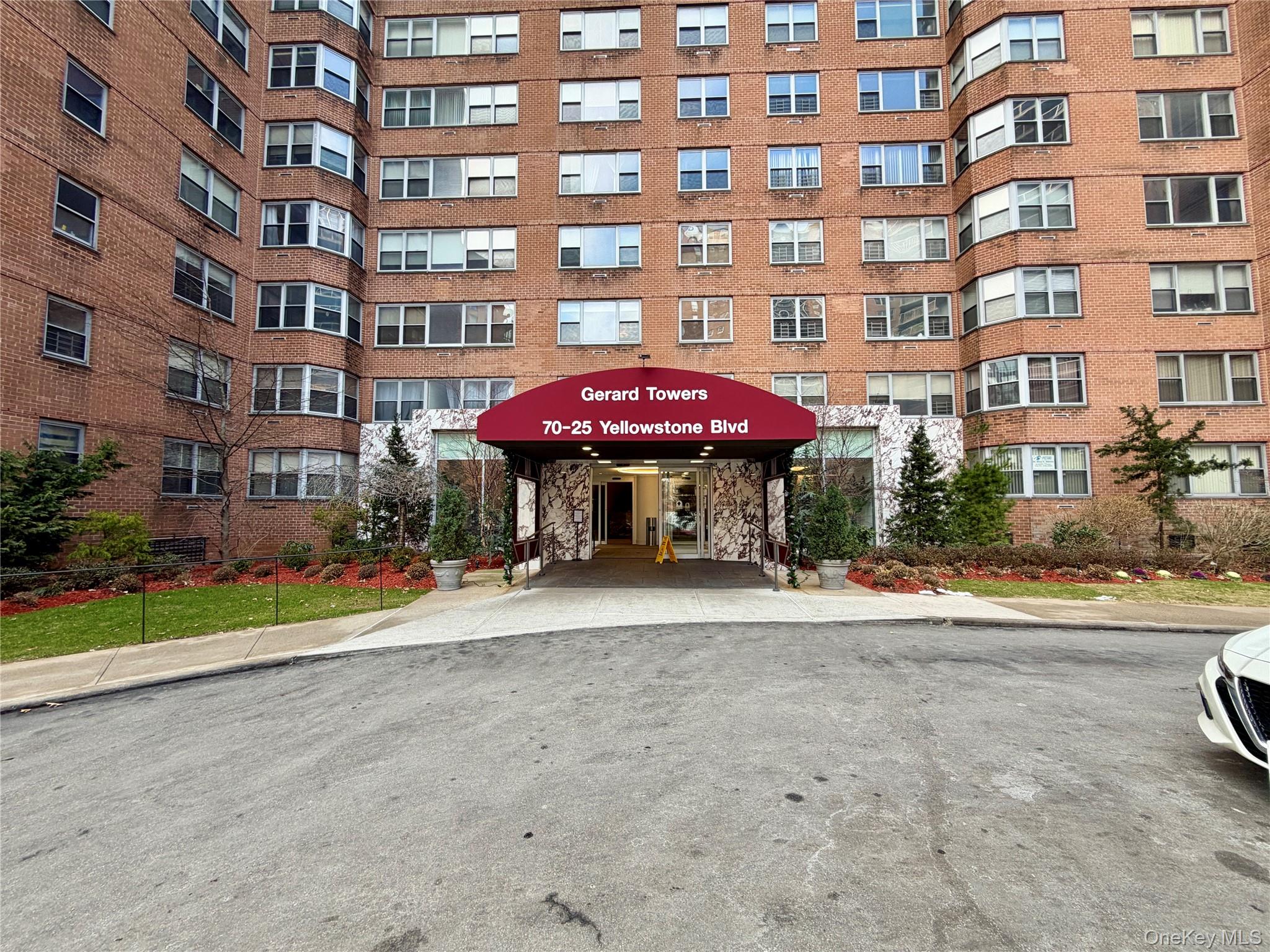 70-25 Yellowstone Boulevard, Unit 3H