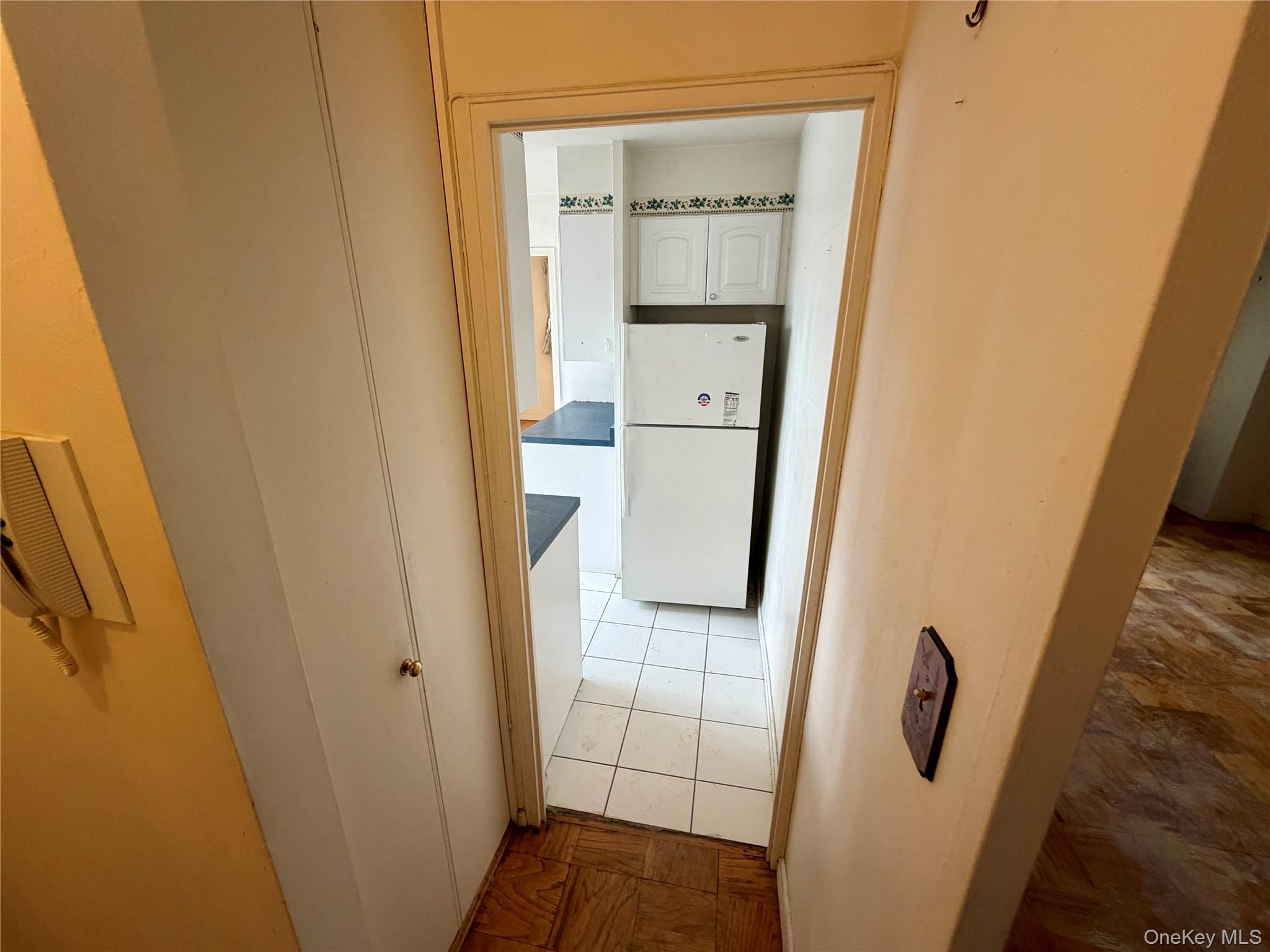 70-25 Yellowstone Boulevard, Unit 3H photo 17