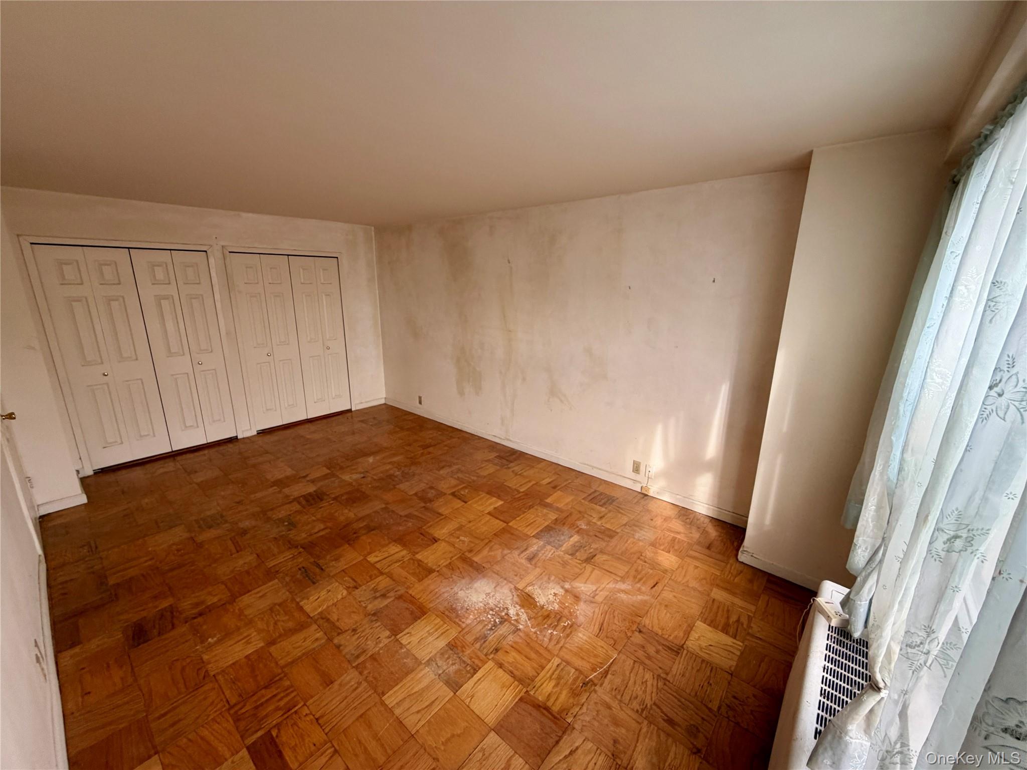 70-25 Yellowstone Boulevard, Unit 3H photo 35