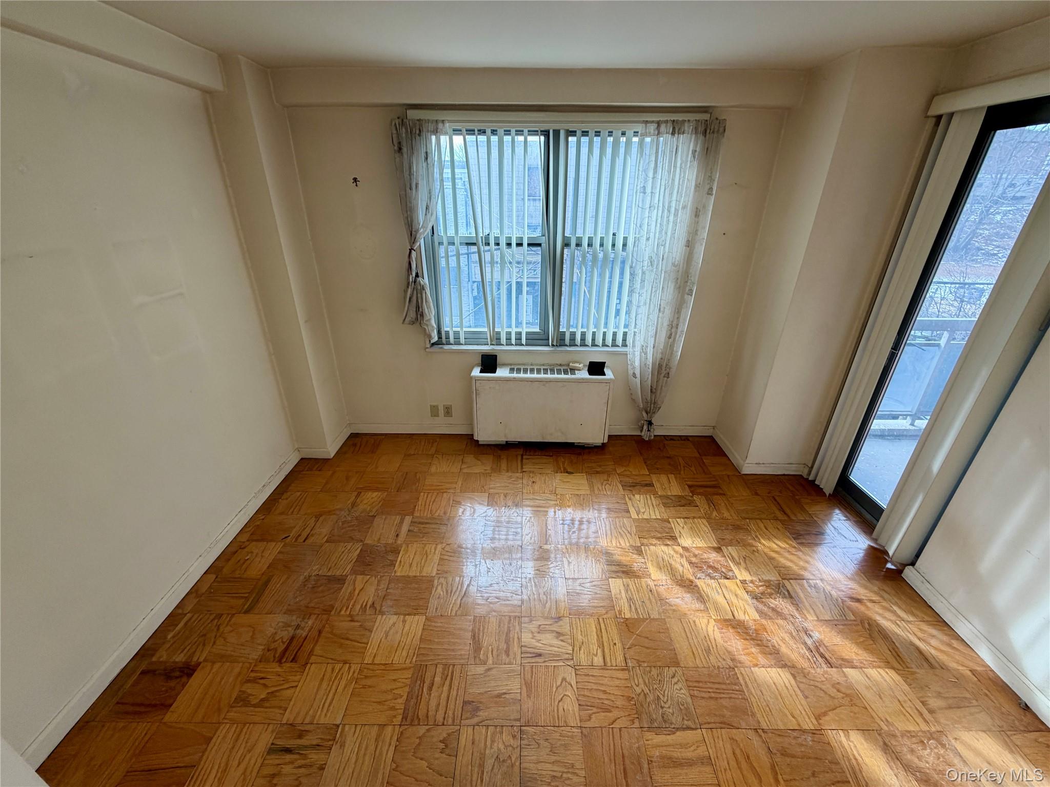 70-25 Yellowstone Boulevard, Unit 3H photo 25