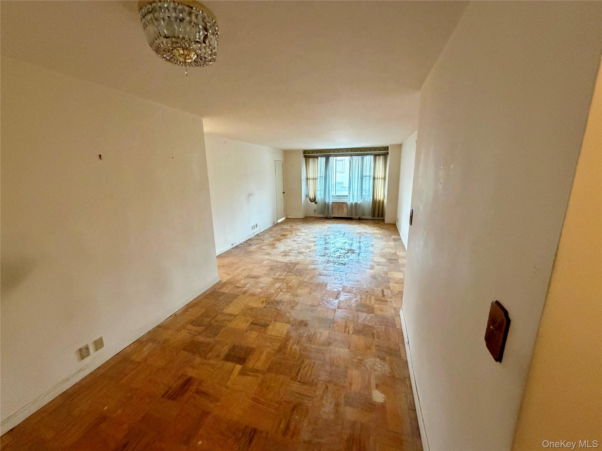 70-25 Yellowstone Boulevard, Unit 3H photo 14