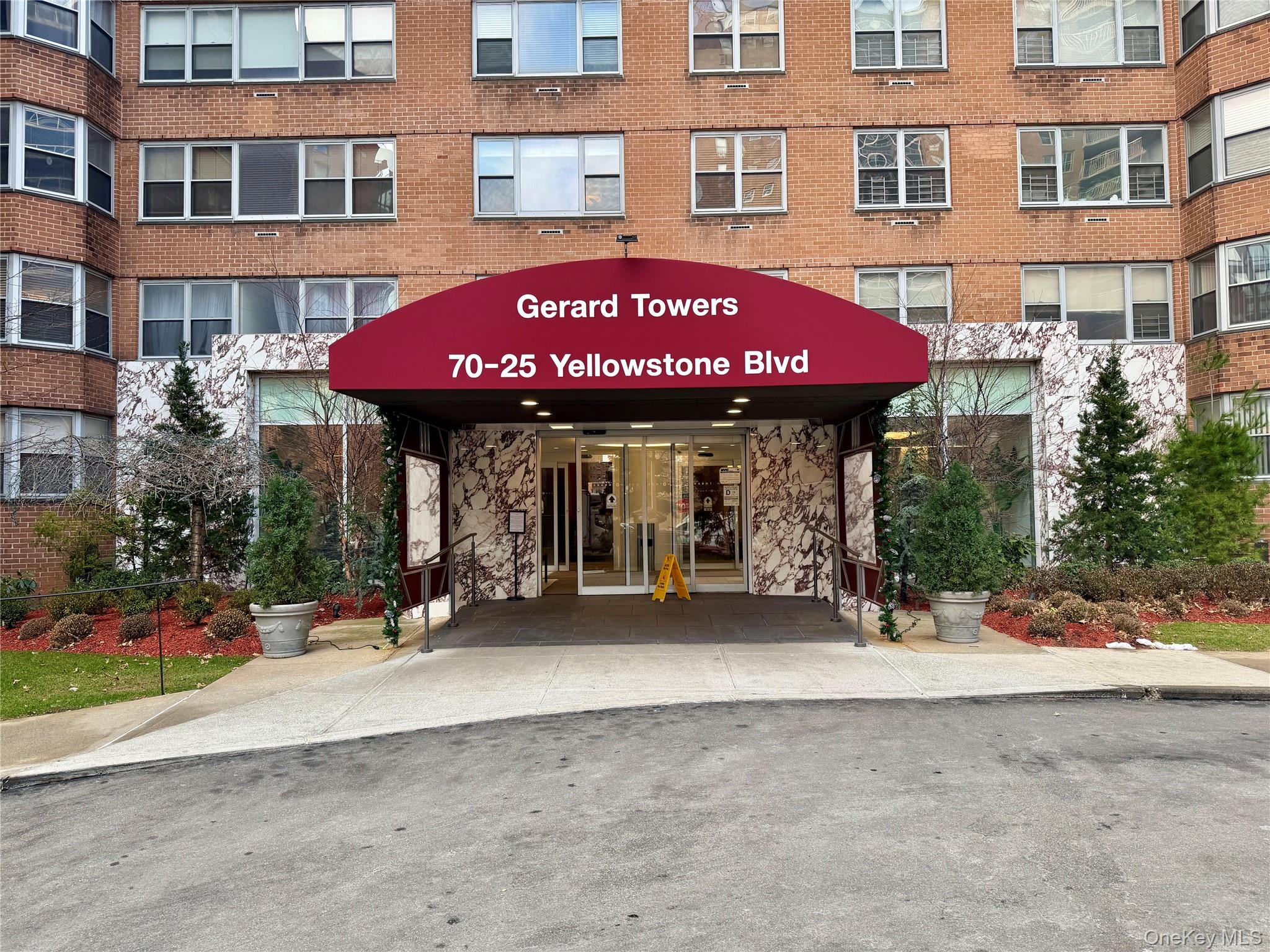 70-25 Yellowstone Boulevard, Unit 3H photo 48