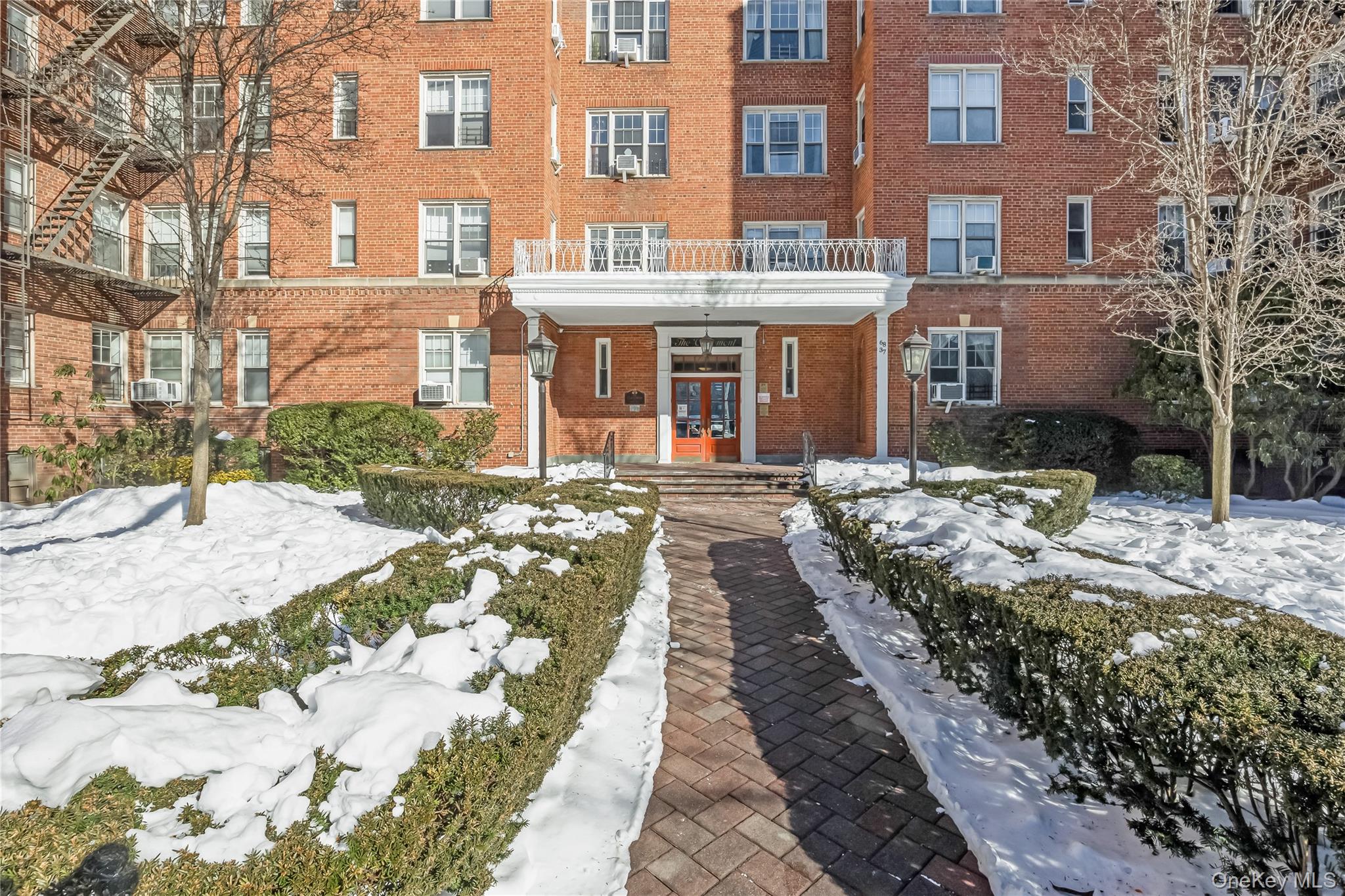 68-37 108 Street, Unit 6L photo 2