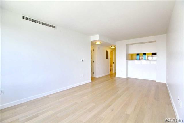 13835 39th Avenue, Unit 12L photo 3