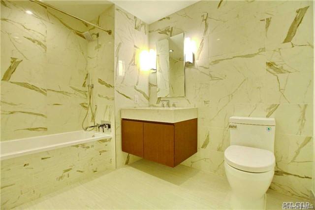 13835 39th Avenue, Unit 12L photo 9