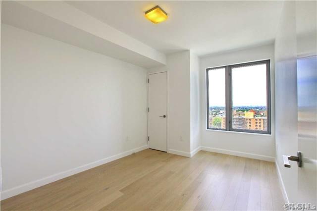 13835 39th Avenue, Unit 12L photo 6