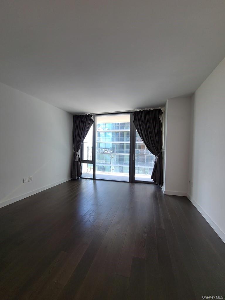 13105 40th Road, Unit 11T photo 4