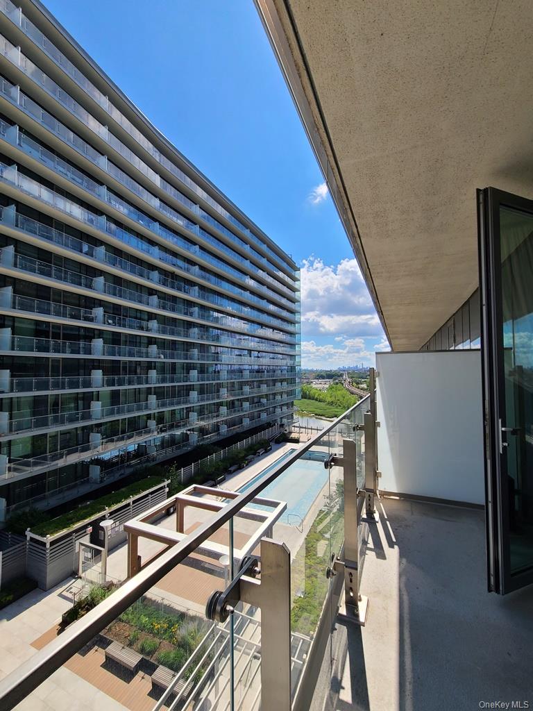 13105 40th Road, Unit 11T photo 6