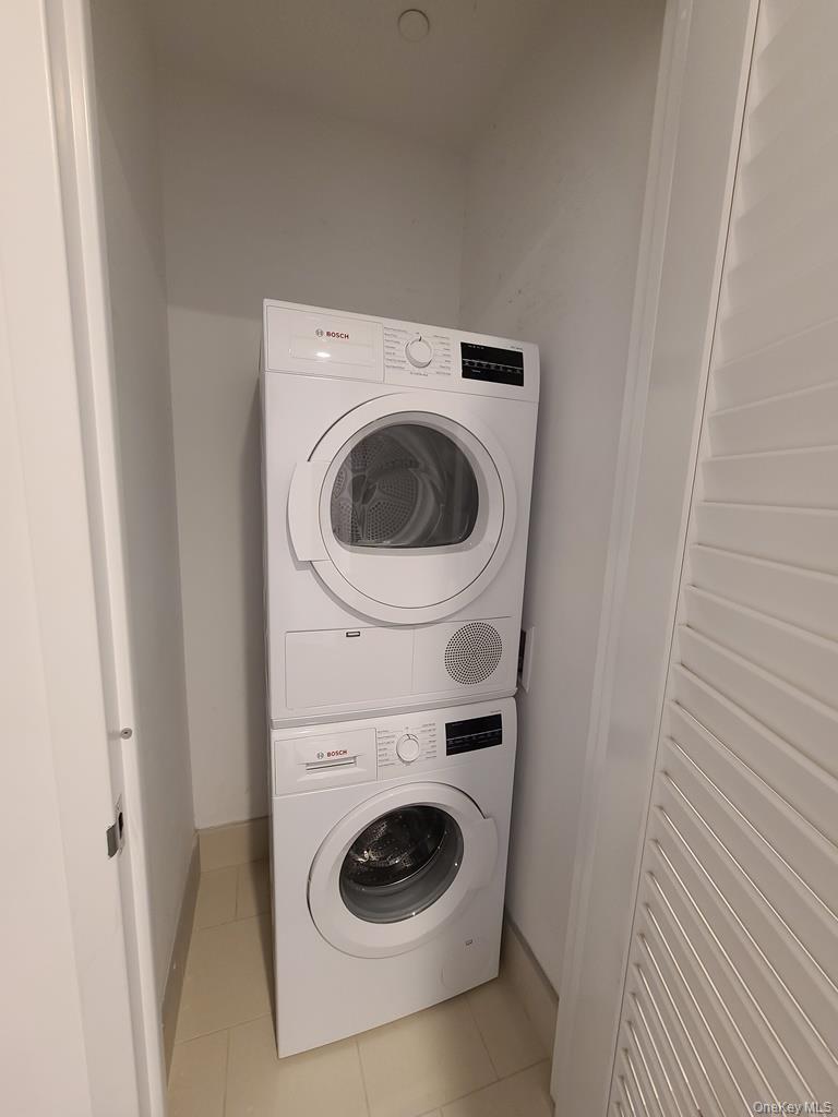 13105 40th Road, Unit 11T photo 8