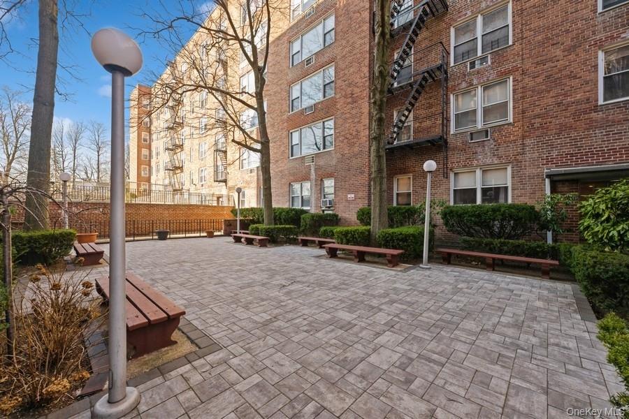 54-40 Little Neck Parkway, Unit 6M photo 28