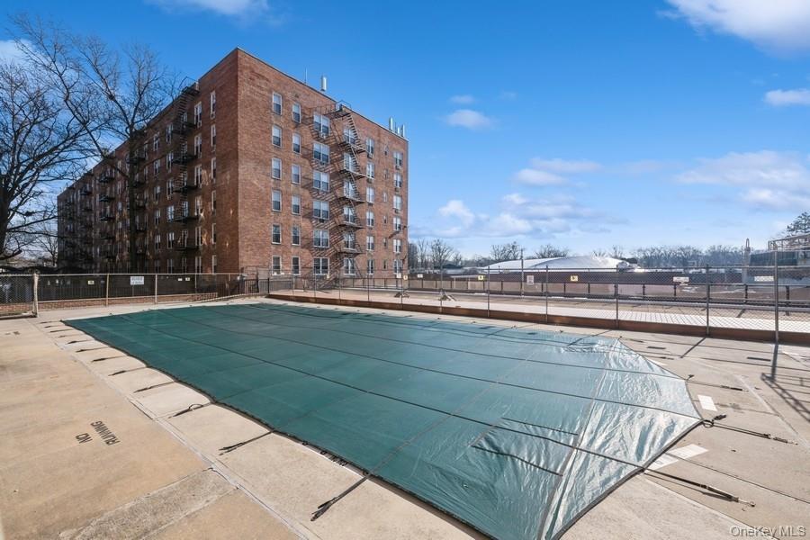 54-40 Little Neck Parkway, Unit 6M photo 26