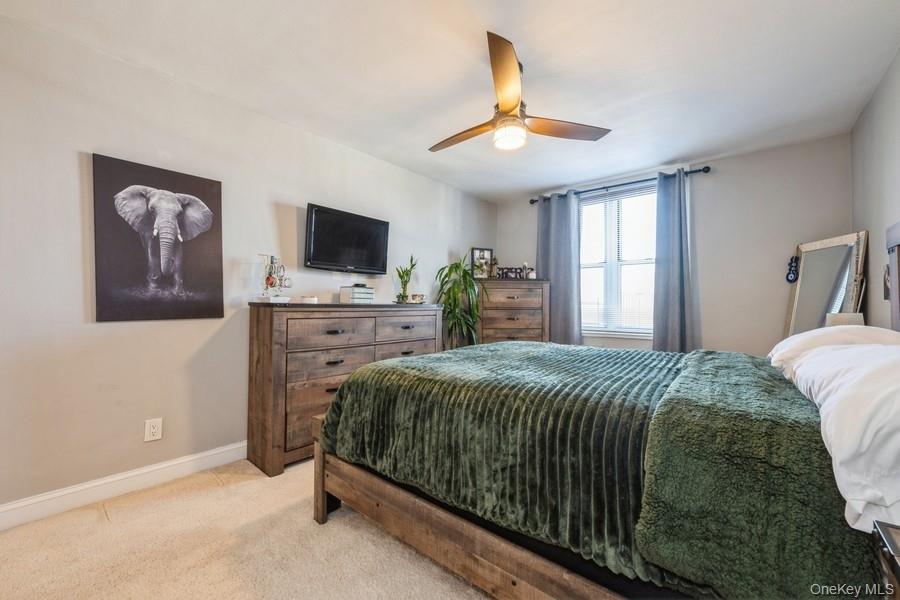 54-40 Little Neck Parkway, Unit 6M photo 17