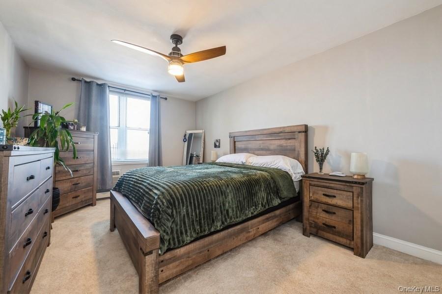 54-40 Little Neck Parkway, Unit 6M photo 16