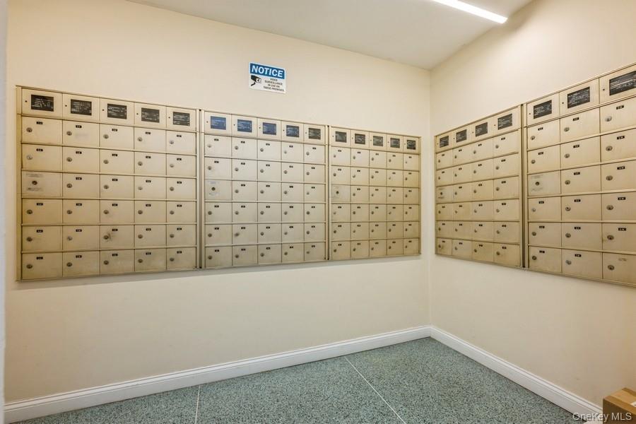 54-40 Little Neck Parkway, Unit 6M photo 21