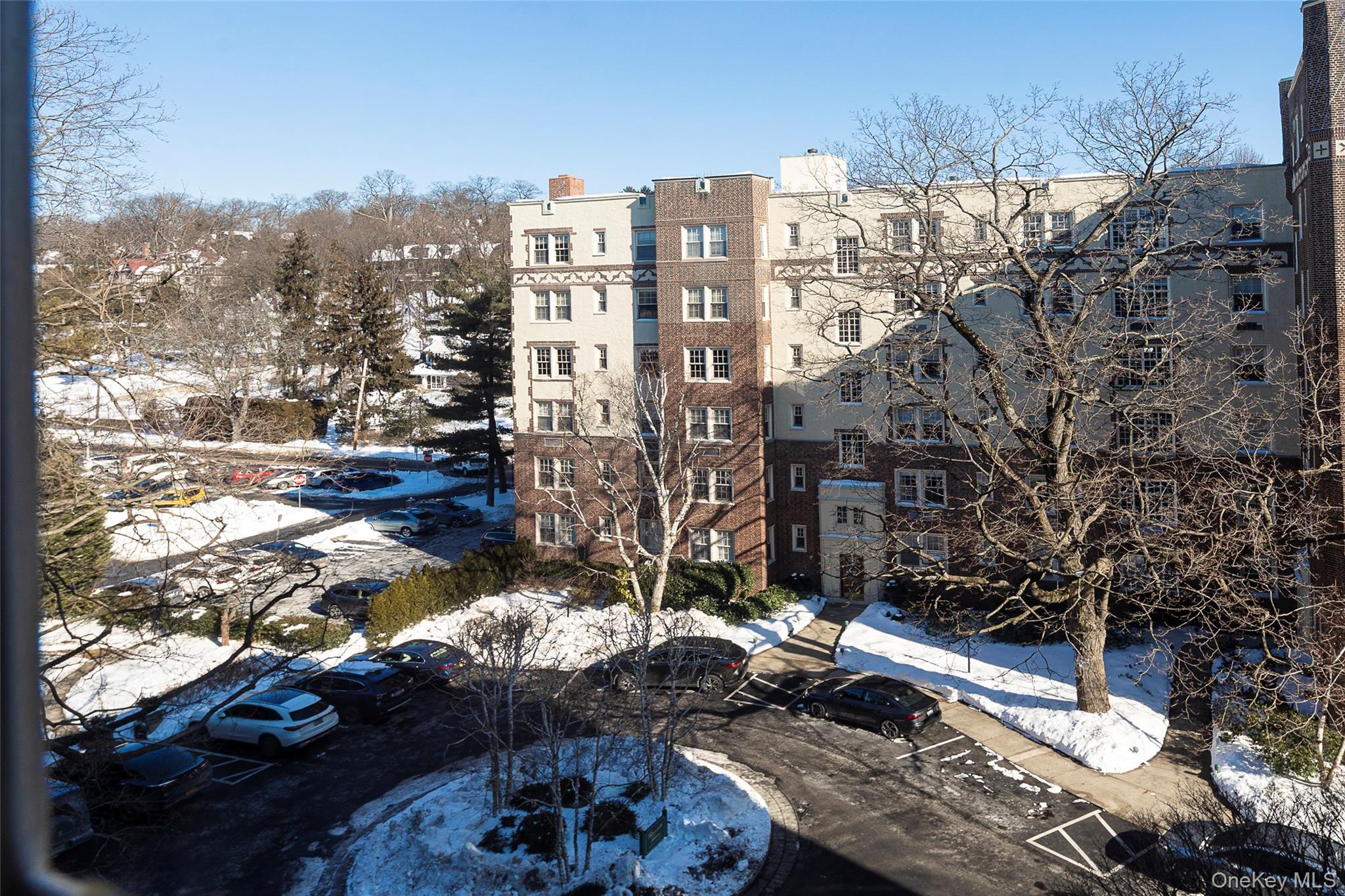 3 Tanglewylde Avenue, Unit 5C photo 21