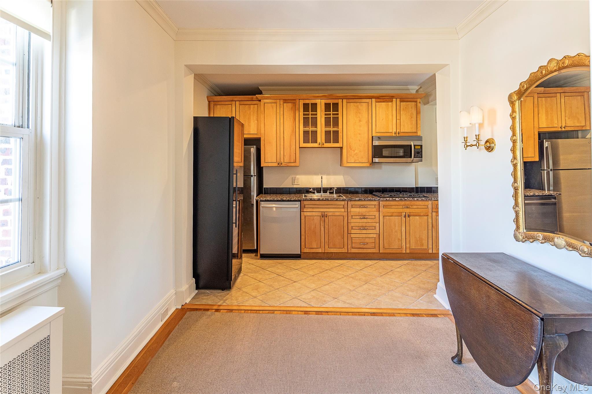 3 Tanglewylde Avenue, Unit 5C photo 4