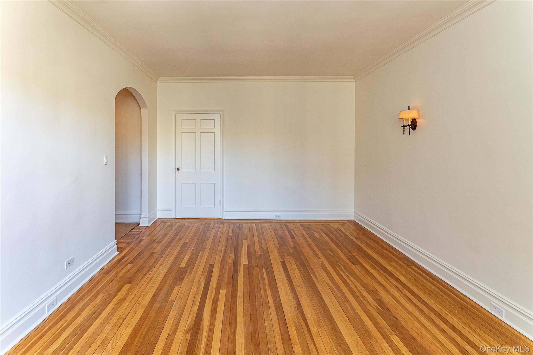 3 Tanglewylde Avenue, Unit 5C photo 8