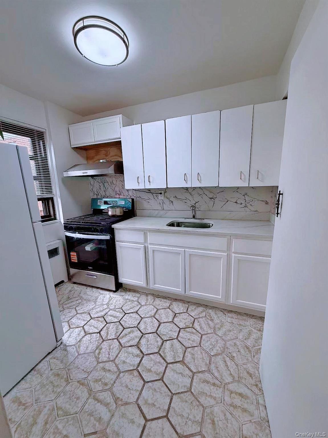 81-06 155 Avenue, Unit 2 photo 9