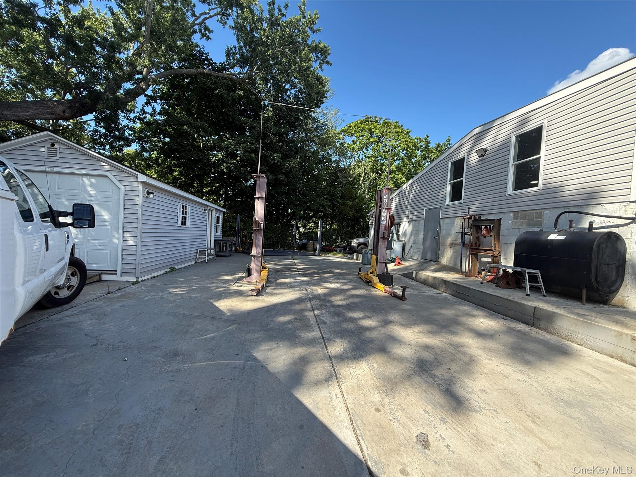 944 E Main Street – For Sale photo 17