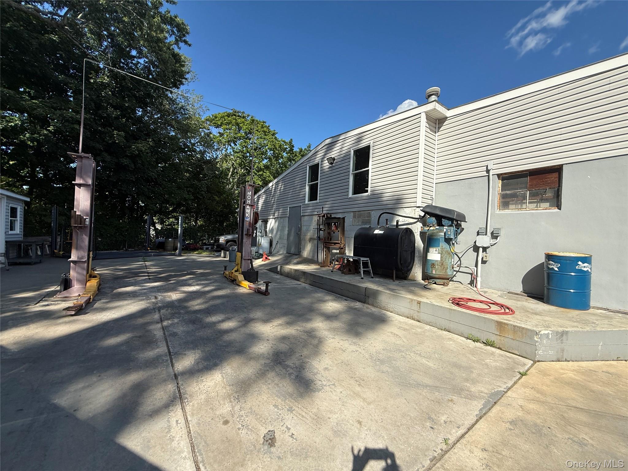 944 E Main Street – For Sale photo 16