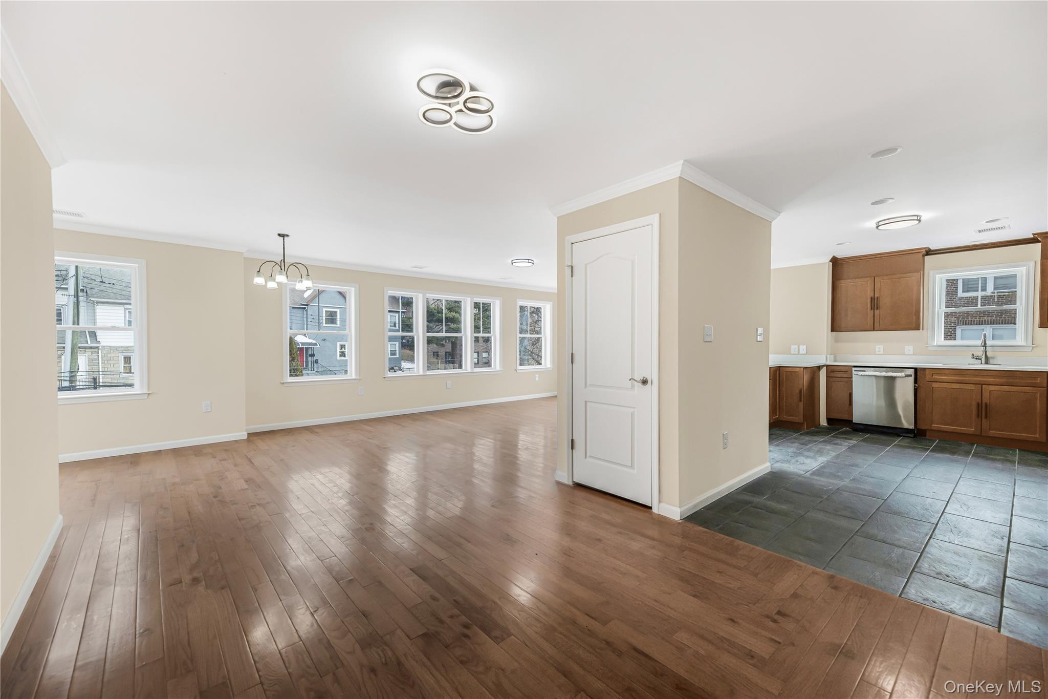 320 E 4th Street – For Sale photo 5