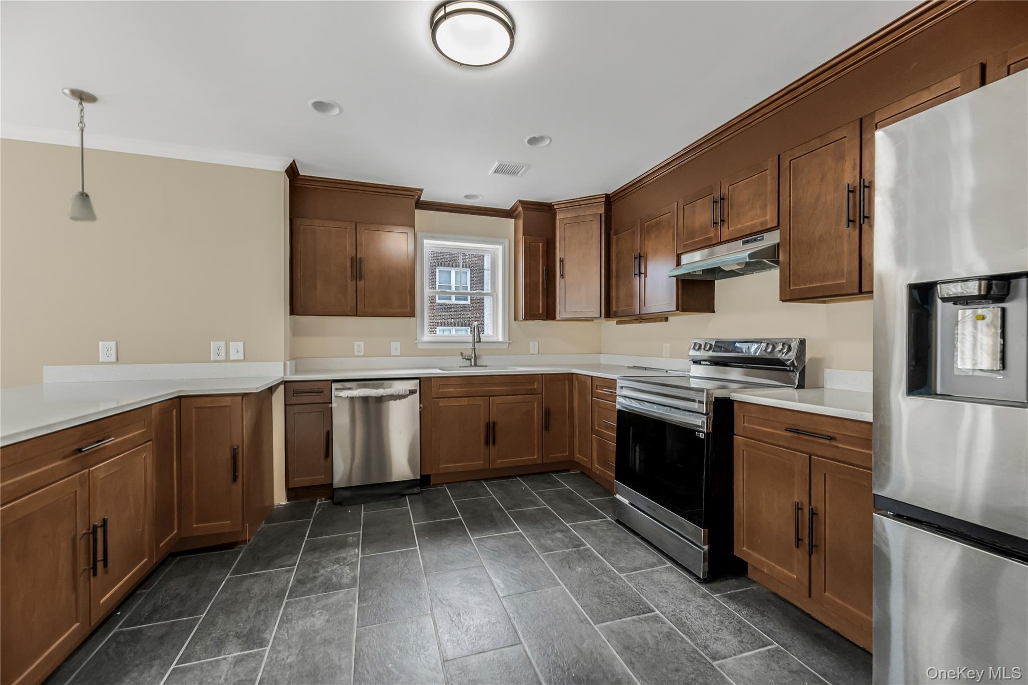 320 E 4th Street – For Sale photo 16