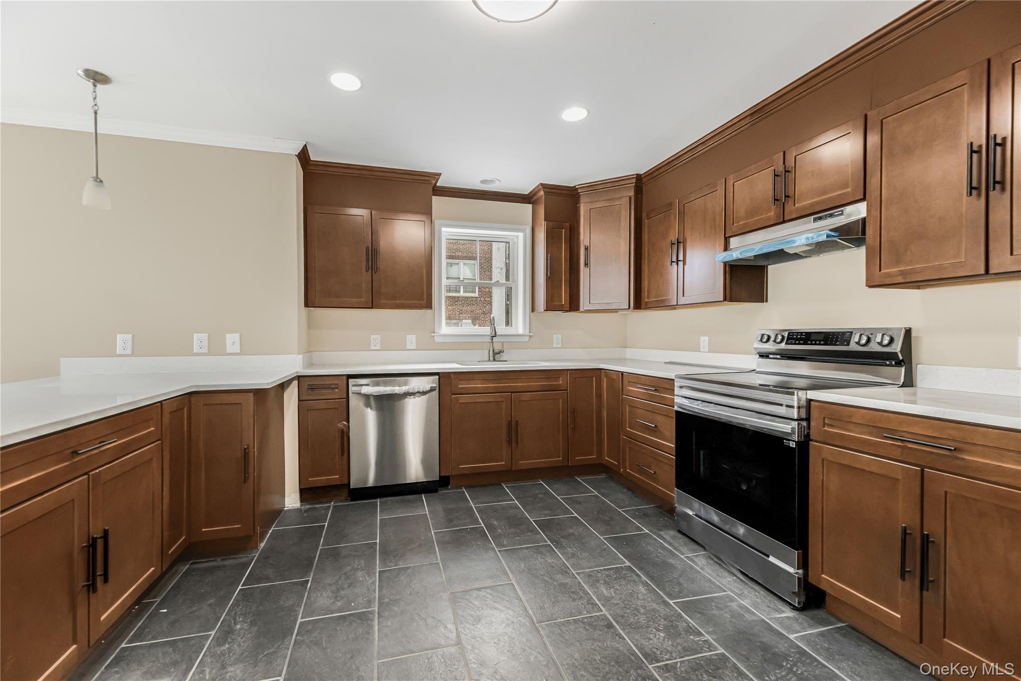 320 E 4th Street – For Sale photo 27