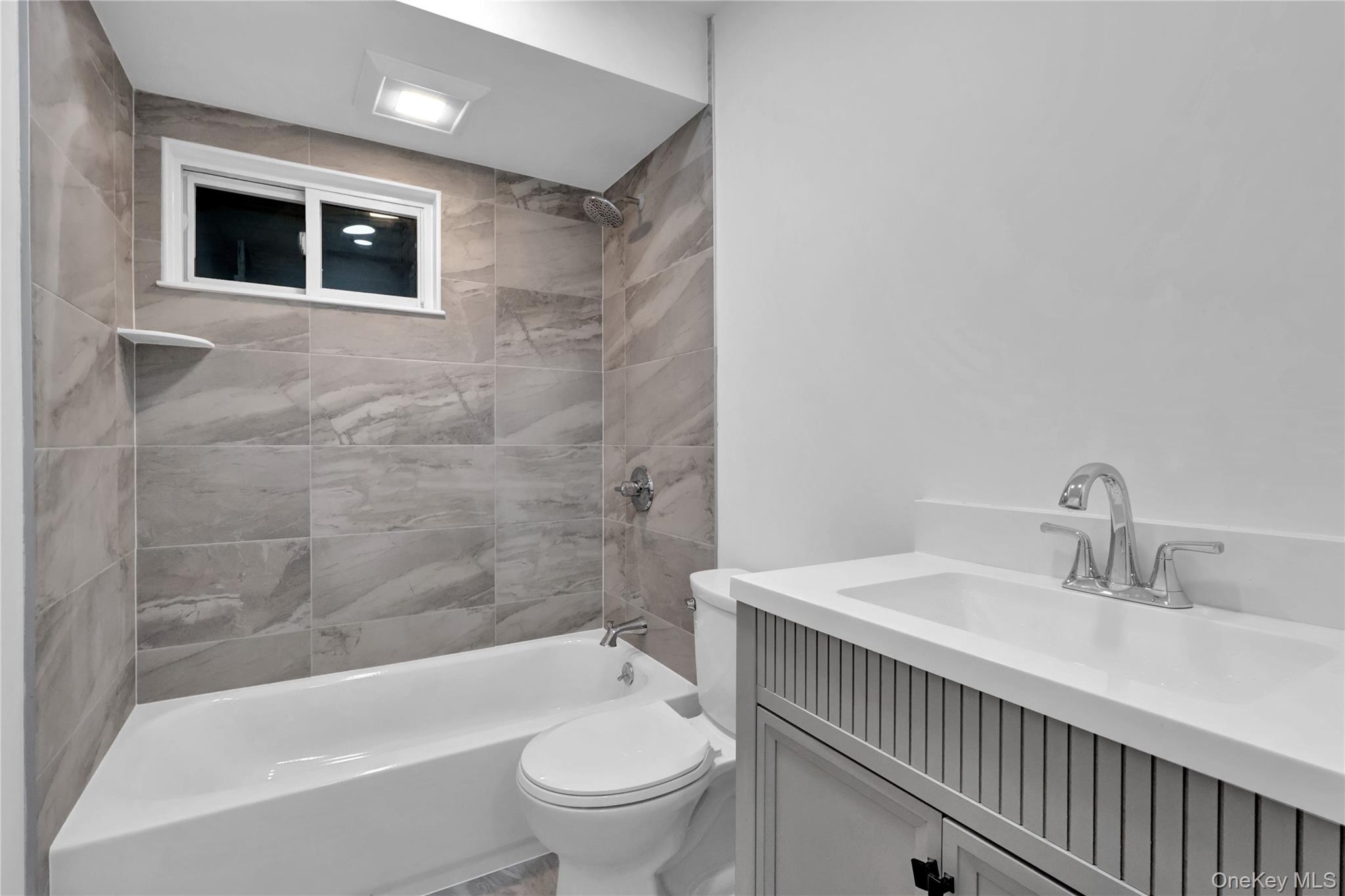 31 Bluespruce Road – For Sale photo 8