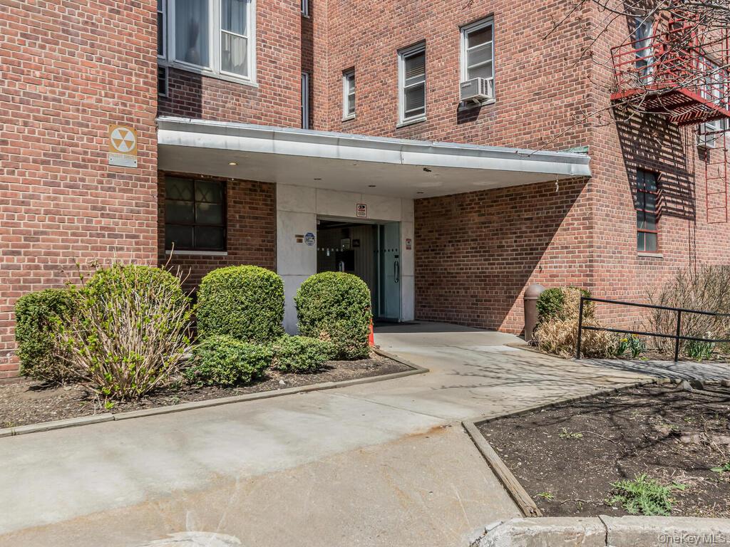 245 Rumsey Road, Unit 5G photo 3