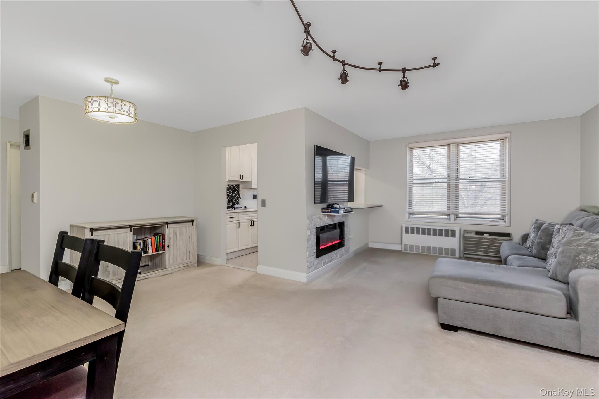 245 Rumsey Road, Unit 5G photo 4