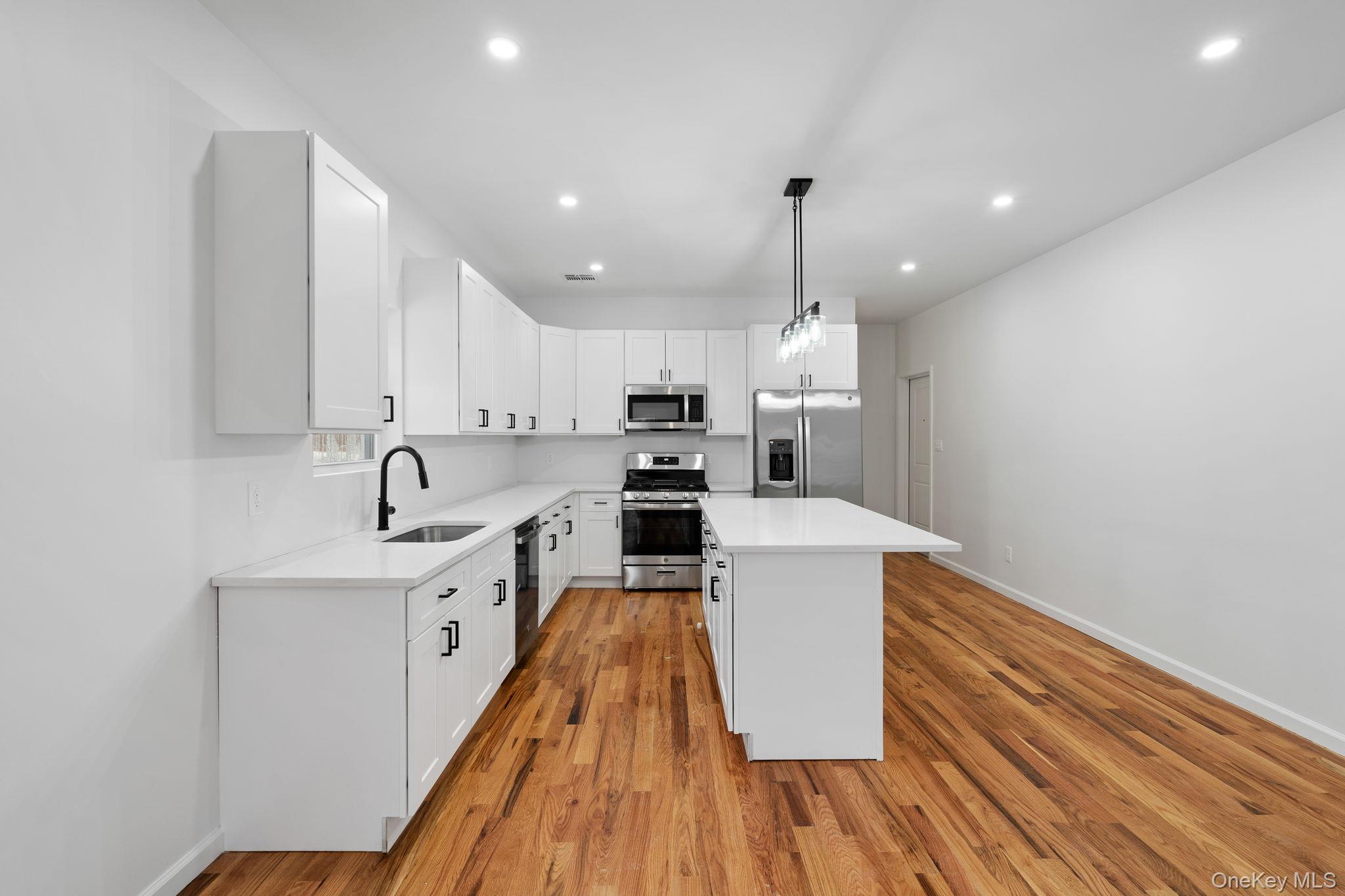 28 Northern Avenue – For Sale photo 4