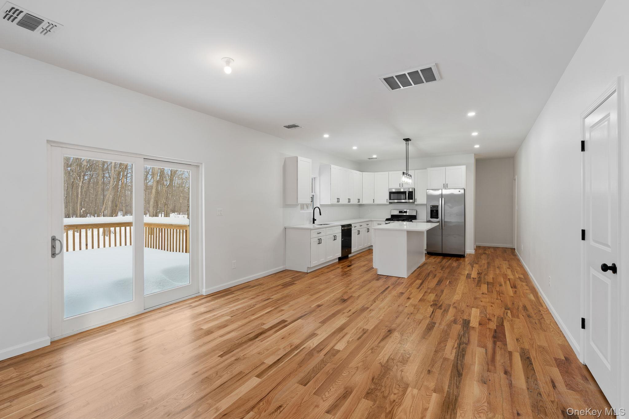 28 Northern Avenue – For Sale photo 7