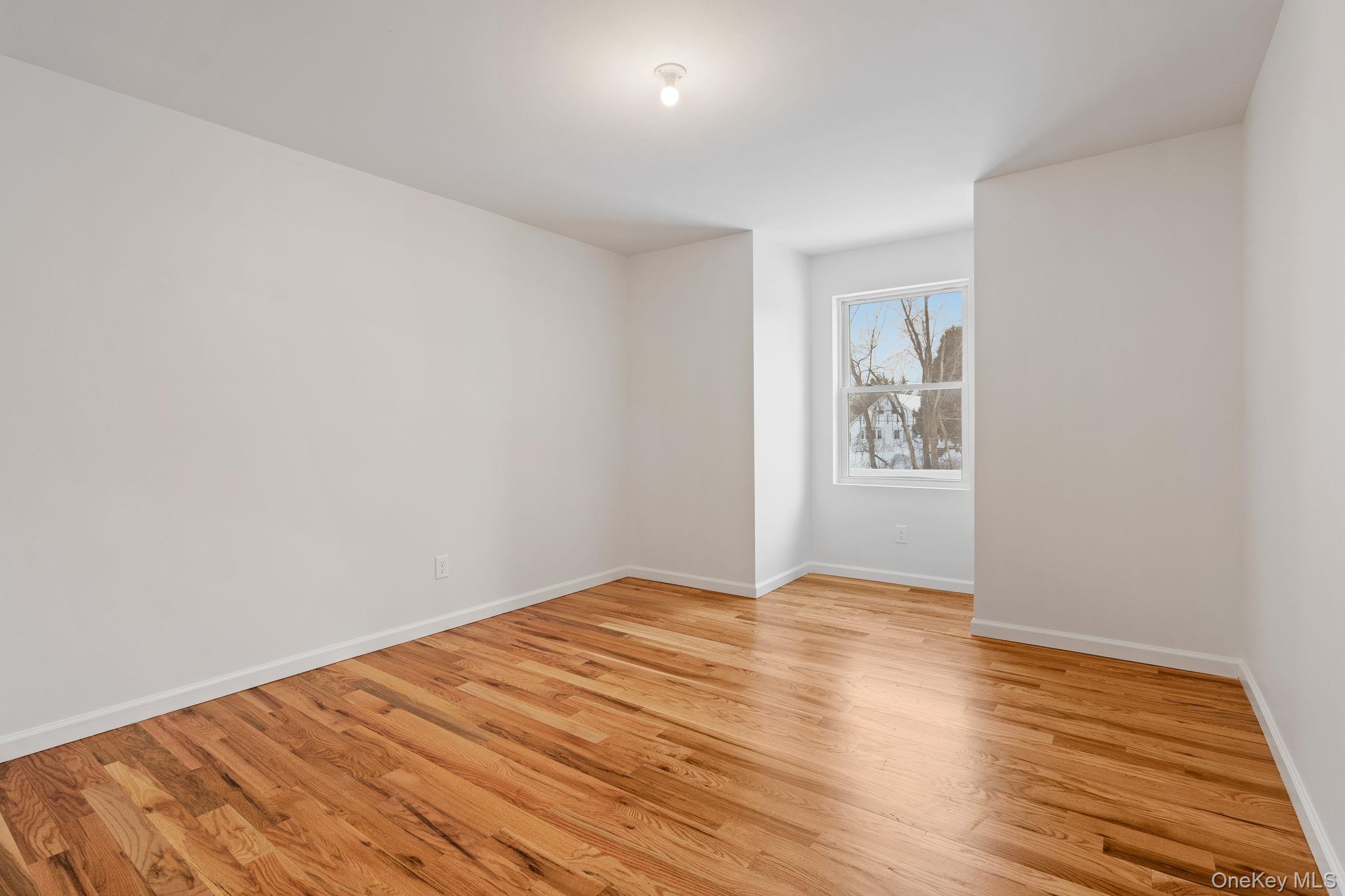 28 Northern Avenue – For Sale photo 24