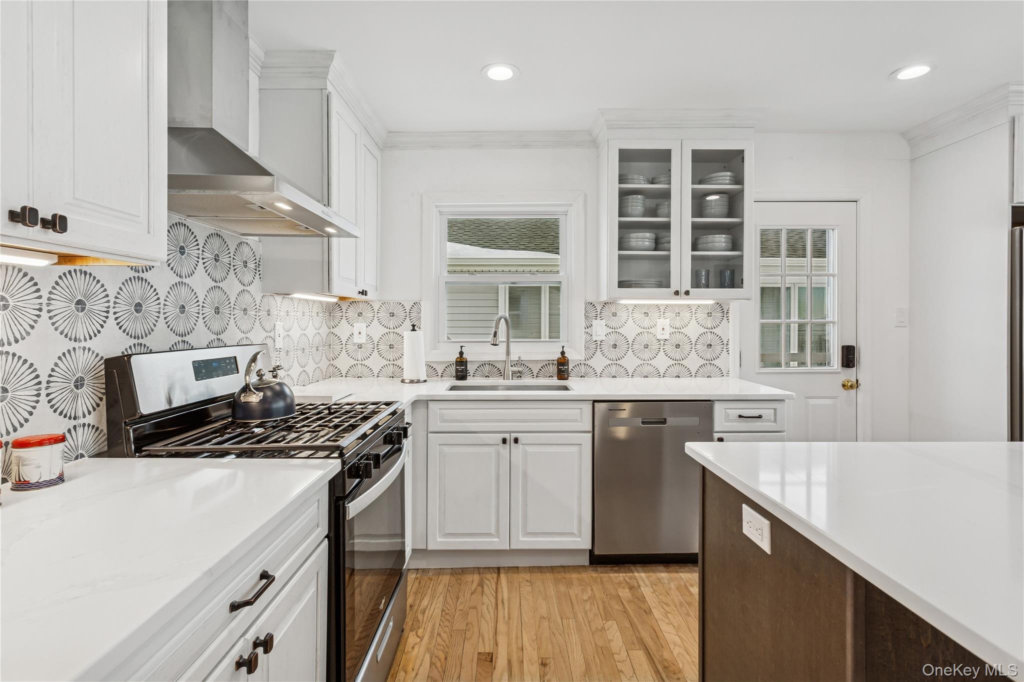 246 W Bay Drive – For Sale photo 20