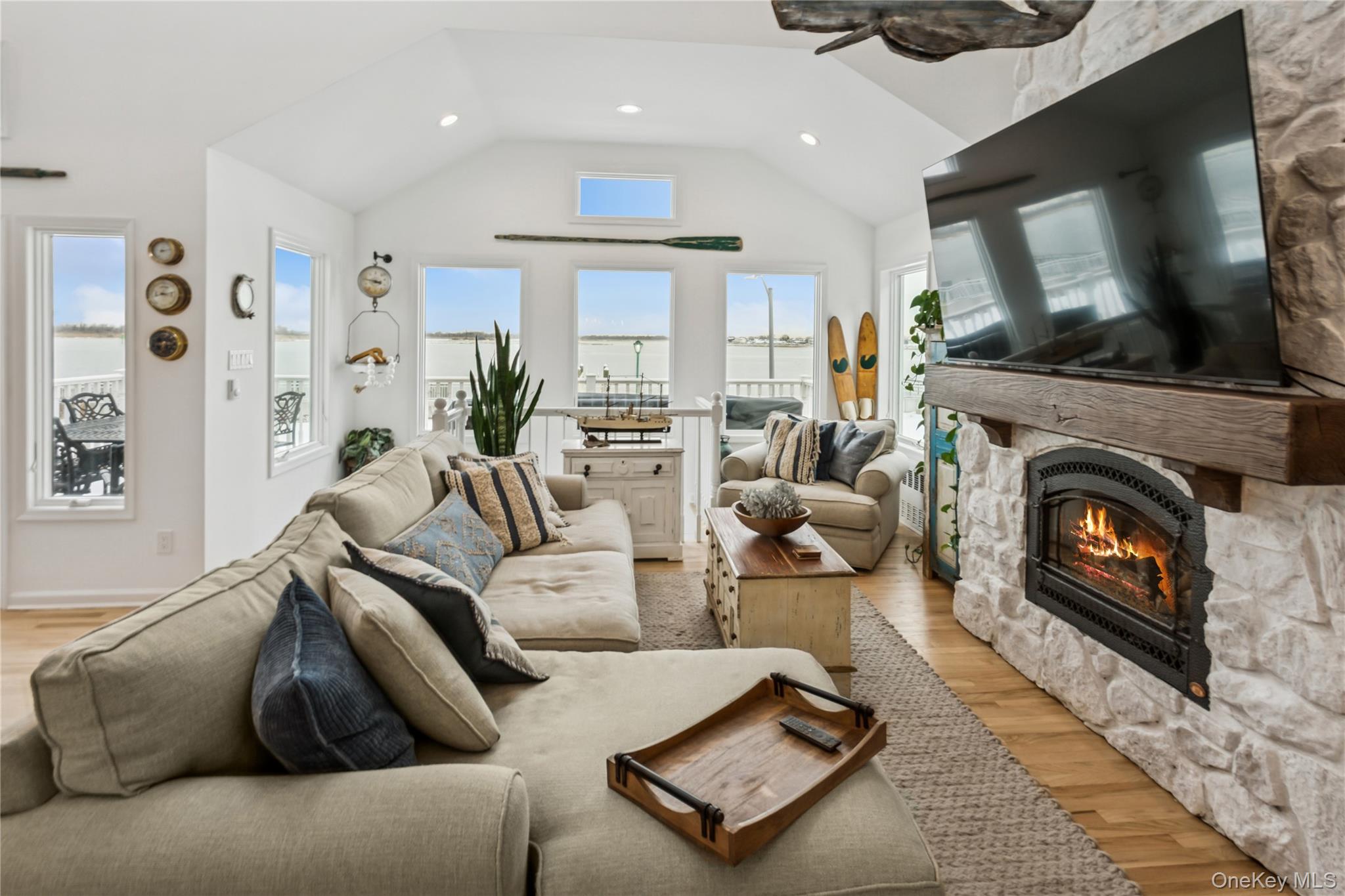 246 W Bay Drive – For Sale photo 7
