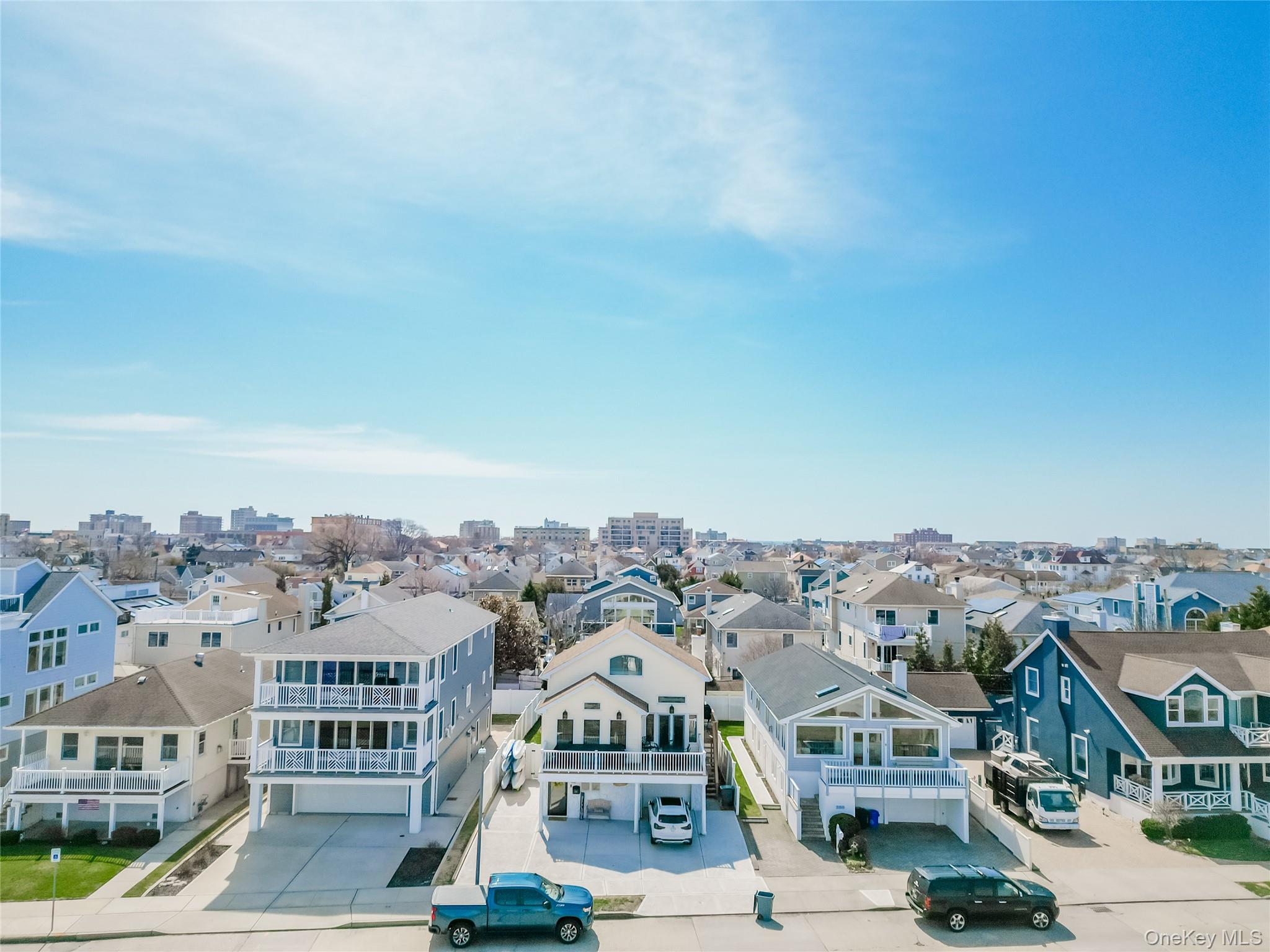 246 W Bay Drive – For Sale photo 6