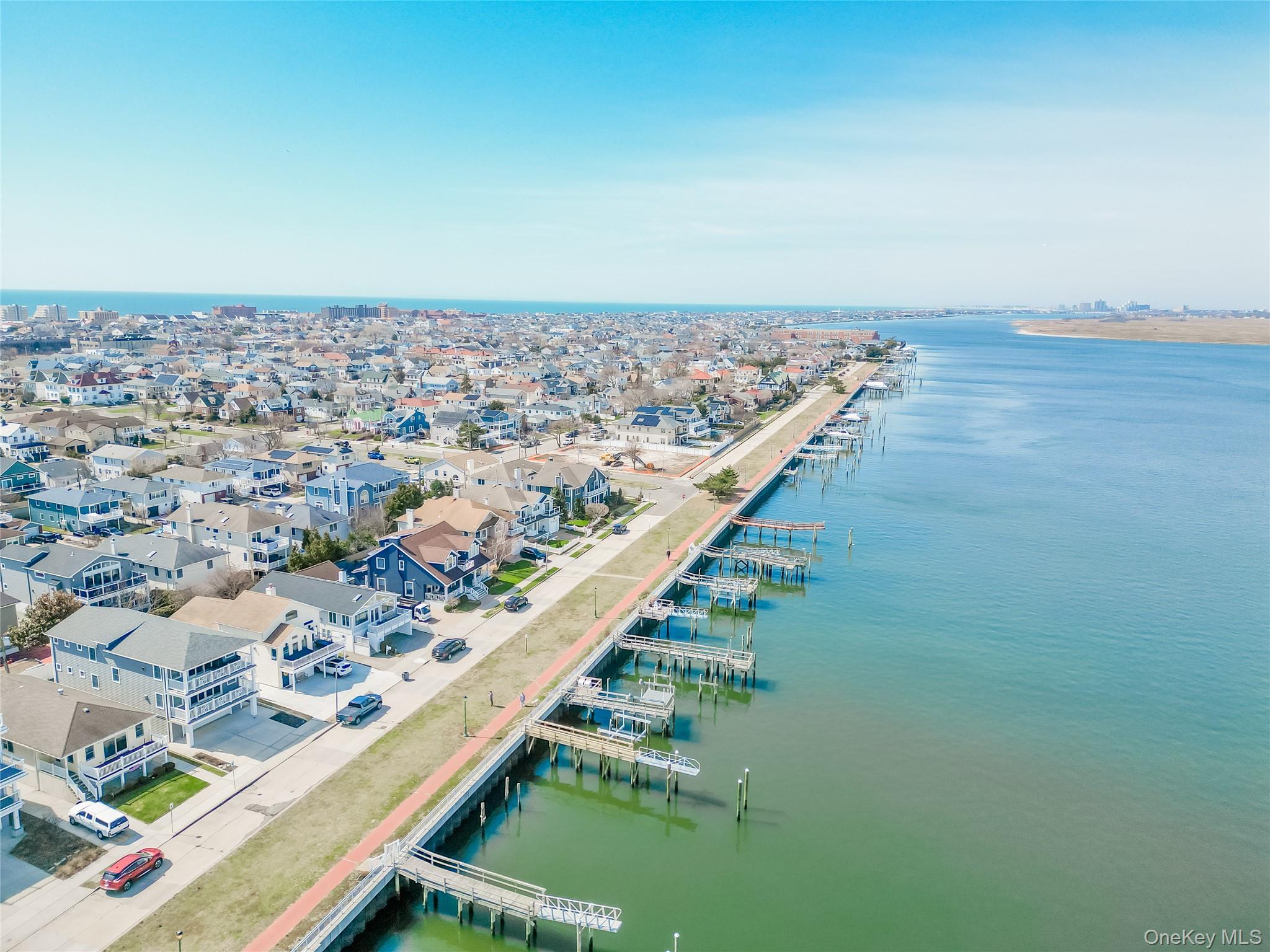 246 W Bay Drive – For Sale photo 4
